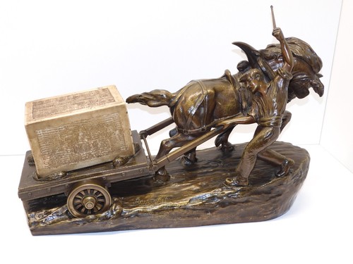 Important sujet sculpture - *,