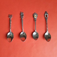 Lot 4 petites cuillères