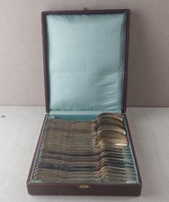 Ancienne ménagère, 12