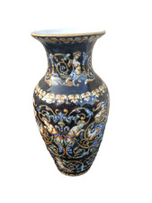 Vase Faïence émaillée "Gien Renaissance fond bleu"/Angelots/Chimères. Haut 26 cm