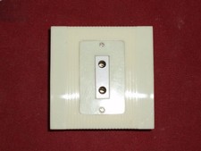 1 Prise 2 Pôles Sans terre