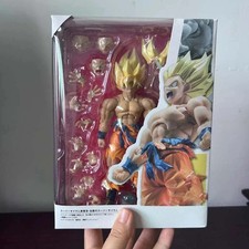 Statue articulée Goku SSJ 15