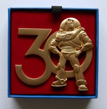 PIN DISNEYLAND PARIS EVENT TOY STORY  30TH :  MINI-JUMBO GOLDEN BUZZ LE 450