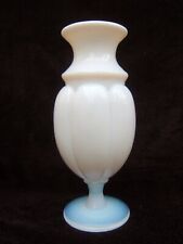 ancien vase balustre godronné