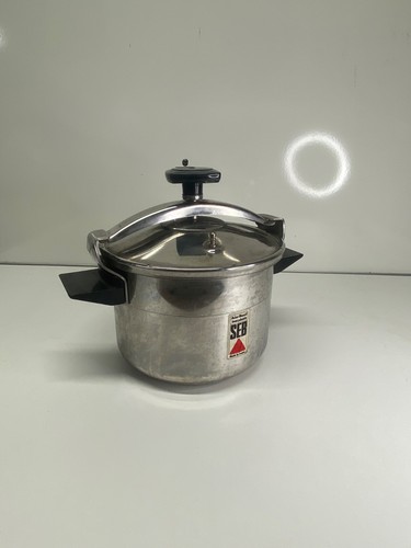 Cocotte minute seb - , in
