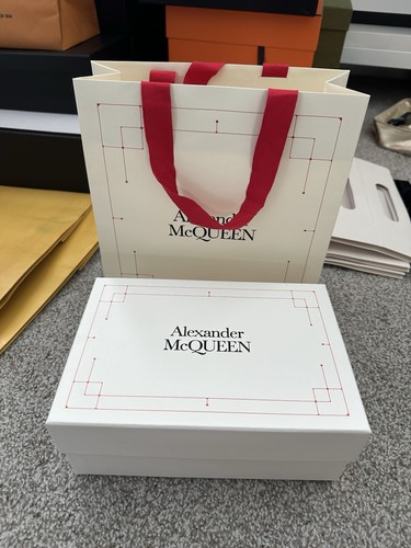 Alexander mcqueen gift - alexander,