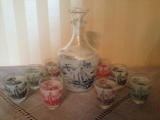 1960 CRISTAL D'ARC SERVICE A LIQUEUR COMPLET CARAFE 8 VERRES DECOR DILIGENCE