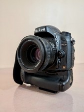 Nikon D600 Plein Format FX (9950 clics) + Nikkor 50mm 1.8G + Grip ...