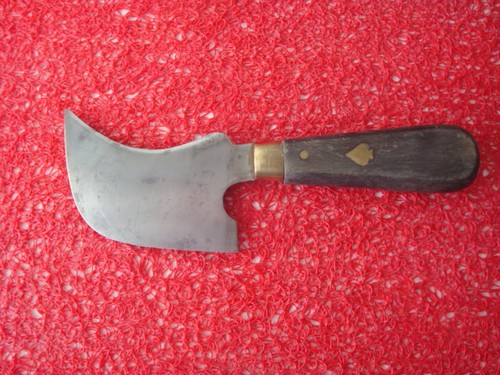 Ancien outil sellier - de,