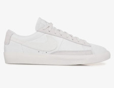 Baskets rétro CW7585-100 Nike