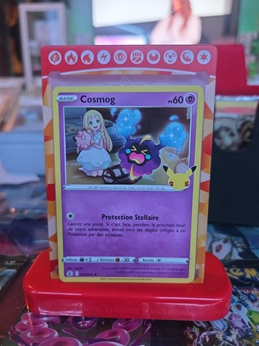Carte pokémon holo cosmog - carte,