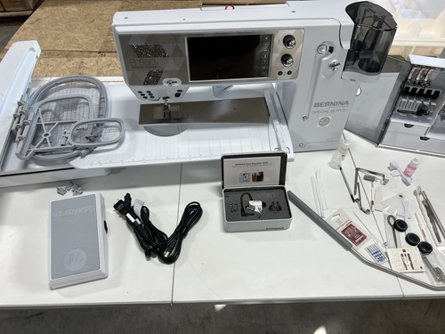 Bernina 880 plus crystal - bernina,