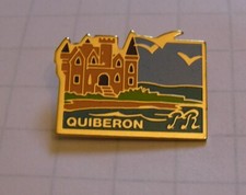 pin's QUIBERON CHATEAU TURPAULT BRETAGNE DESSIN ARTISTE PR FRAISSE