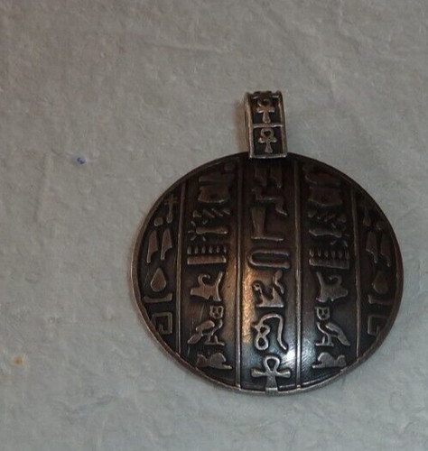 Pendentif égyptien en - ,