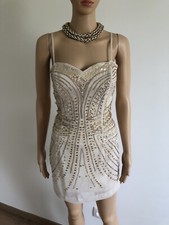 robe beige a sequins dorés