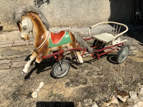 Ancien tricycle cheval tôle - ancien,