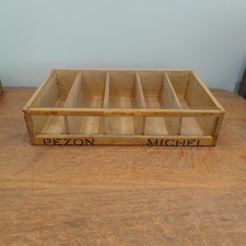 Un ancien Tiroir Pour Meuble En Bois De Pêche Pezon Et Michel,Mitchell,Bretton