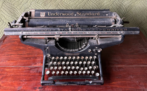Machine écrire underwood - à,