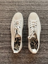 100% Authentic DS BNWT Paul