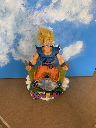 Figurine resine super - figurine,