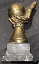 Ancien Trophée Sculpture Main