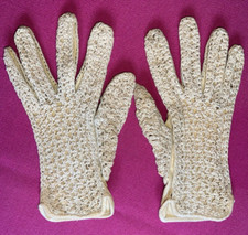 Paire de gants anciens en peau et dentelle au crochet