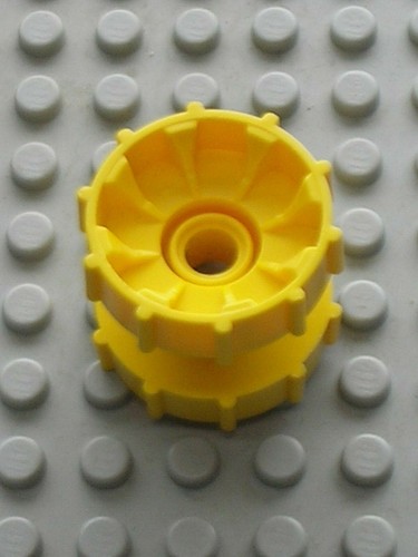 Lego yellow technic tread hub - yellow,