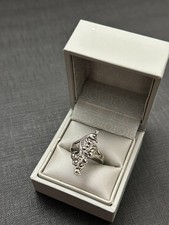 belle bague argent massif avec pierres marcassite