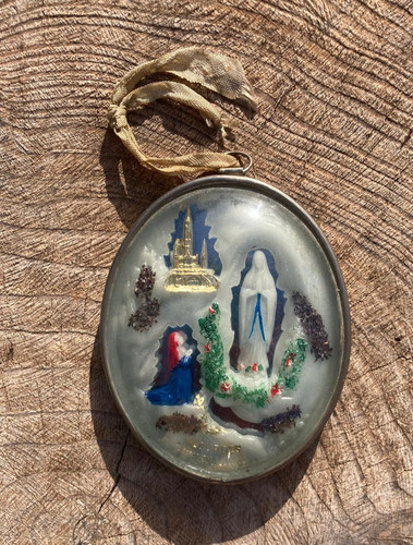 Lourdes apparition - l'apparition,