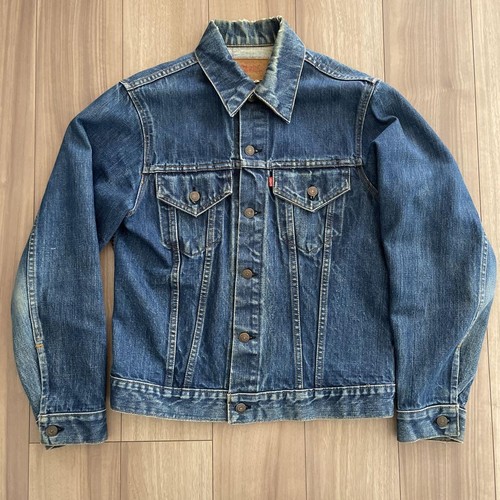 Levi jeans discoloration - jeans,