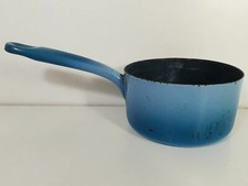 Casserole bleue ancienne