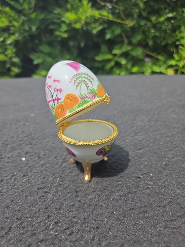 Oeuf porcelaine pilulier - en,