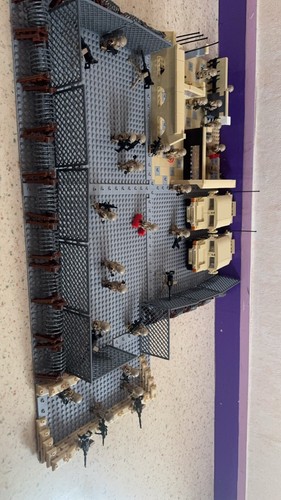 Lego militaire base - base, avec