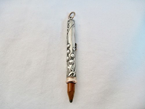 Porte crayon rétractable - porte, art
