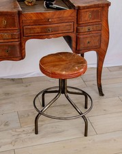 Axel, le tabouret bas en cuir