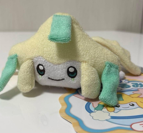 Peluche poupée jirachi - peluche,