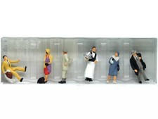 PREISER Sur le quai de la gare