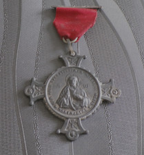 BROCHE RELIGIEUSE ADORATION