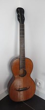 Ancienne guitare Romantique du 19ème Siècle  en bon état