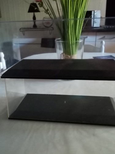 Lot boites vitrine pour - de, 2