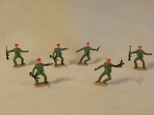 FIGURINE SOLDAT ANGLAIS PARAS COMMANDO BERET ROUGE TIMPO TOYS SOLDIER FIGURE WW2