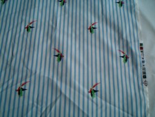 COUPE TISSU POPELINE DE COTON RAYURES BLEU ET BLANCHE MOTIFS OISEAUX COLORES