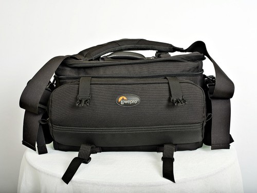 Lowepro magnum camera - aw,