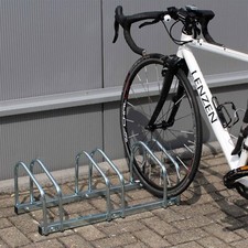 Râtelier au sol pour 3 vélos