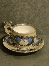 Tasse et Sous Tasse en Porcelaine de  Wedgwood  Anglaise Ancien 19eme.