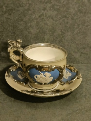 Tasse sous en - et,
