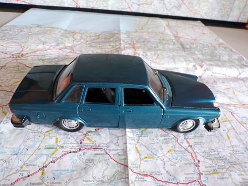 Volvo 164 berline ancienne - berline,