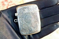 ANCIENNE BOITE à ALLUMETTES