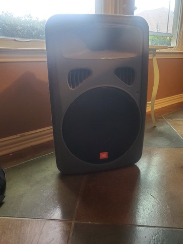 Jbl eon 15p powered speaker - powered,