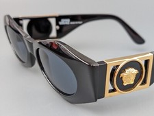 [Presque comme neuves]